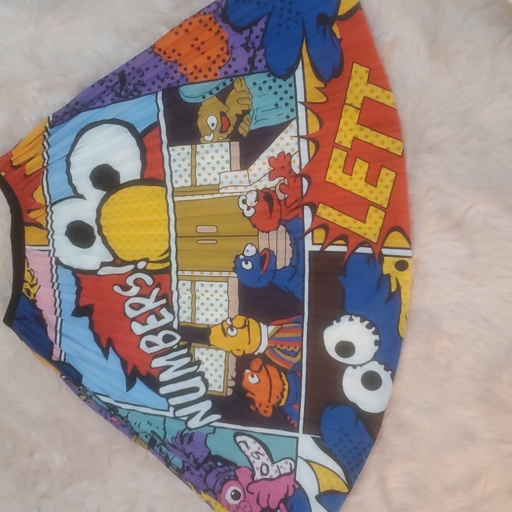 Sesame street skirt size 4-6 all your favorite pals!